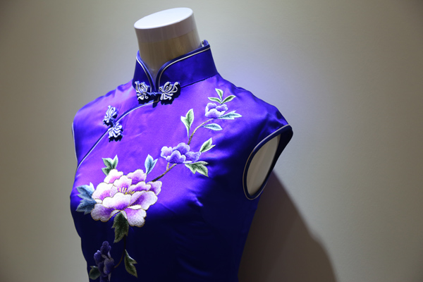刺绣衍生品--旗袍
